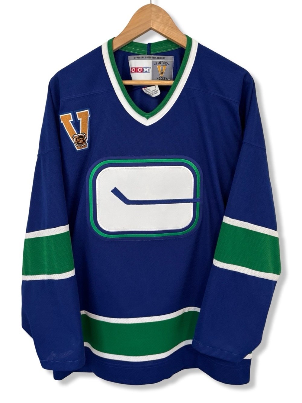 Vancouver Canucks NHL Vintage CCM Hockey Jersey